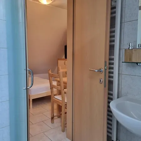 Apartmaji Pri Ticelnu