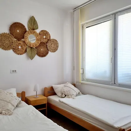 Apartmaji Pri Ticelnu شقة