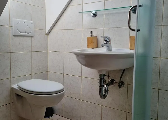 Apartmaji Pri Ticelnu דירה בובק