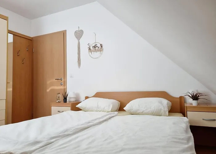 דירה Apartmaji Pri Ticelnu בובק